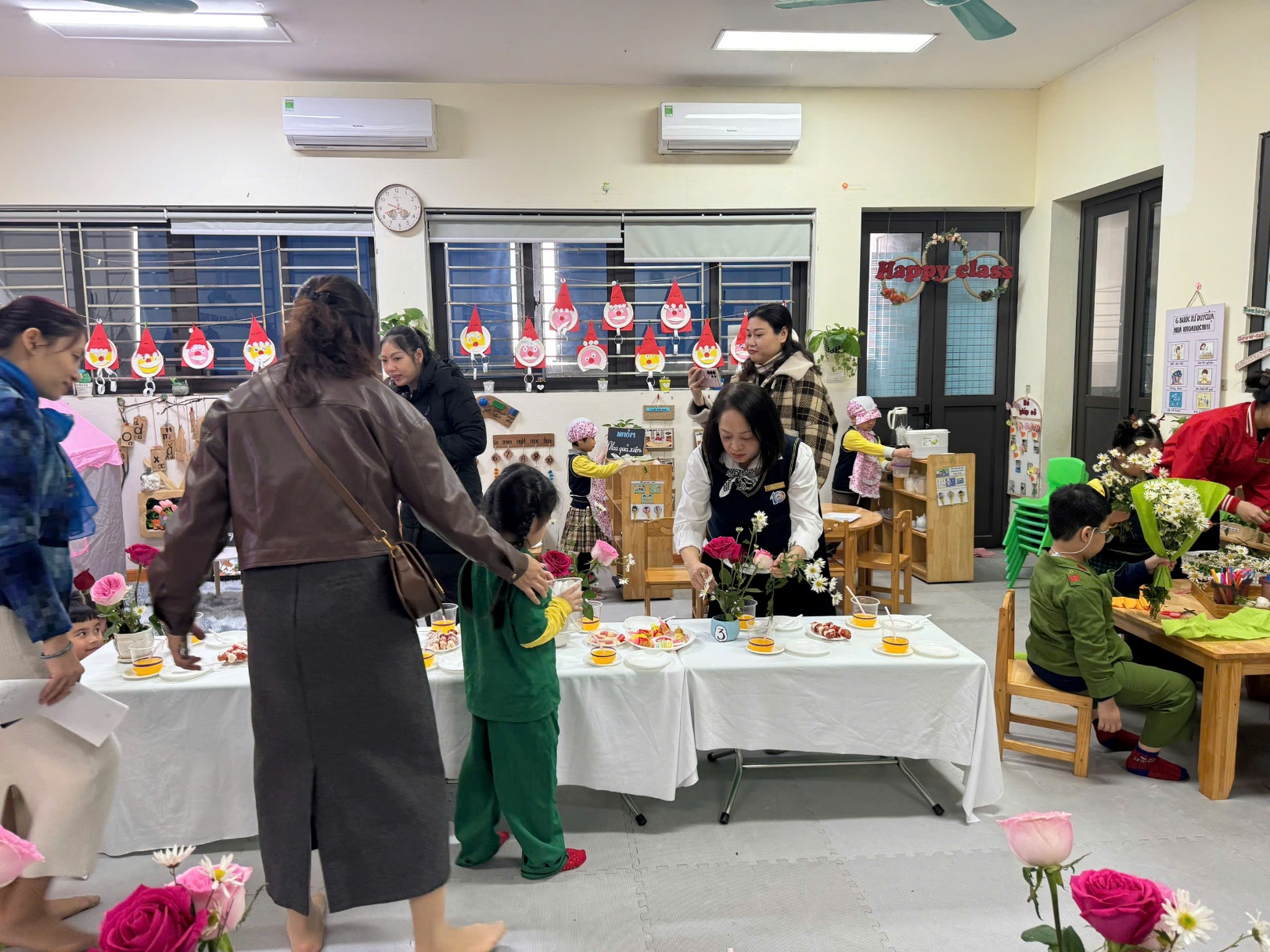 C:\Users\ADMIN\Desktop\ảnh a4. 2024-2025\ảnh T12\z6162445547734_194ffe6e873284ea747edee0410c2338.jpg