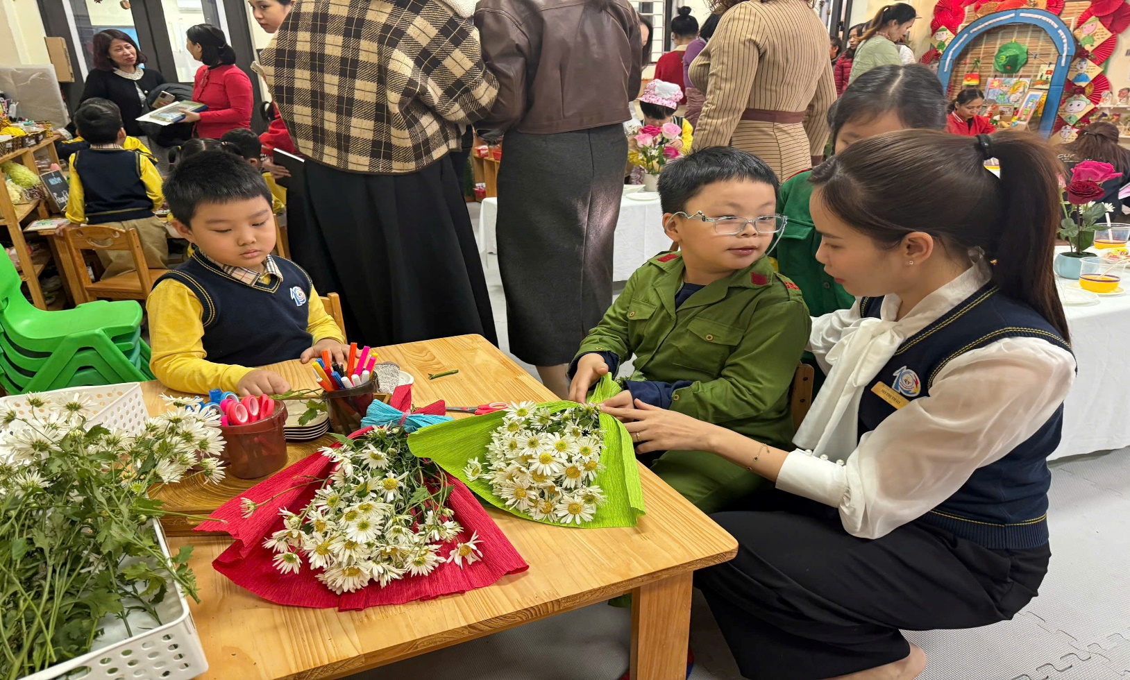 C:\Users\ADMIN\Desktop\ảnh a4. 2024-2025\ảnh T12\z6162449295349_841e2ec0d41fee2b1ec78515e3389b3e.jpg