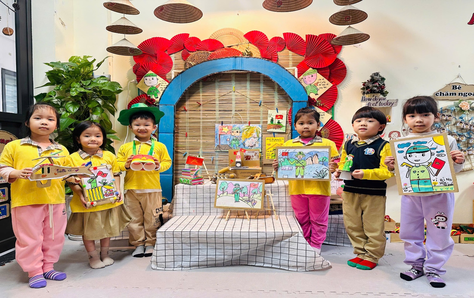 C:\Users\ADMIN\Desktop\ảnh a4. 2024-2025\ảnh T12\z6120529617844_91968564b56adf830af8fd6e0eafea65.jpg