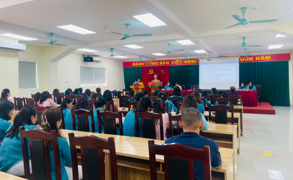 TRƯỜNG MẪU GIÁO SỐ 10 TỔ CHỨC THÀNH CÔNG  HỘI NGHỊ CÁN BỘ - VIÊN CHỨC NĂM HỌC 2022-2023