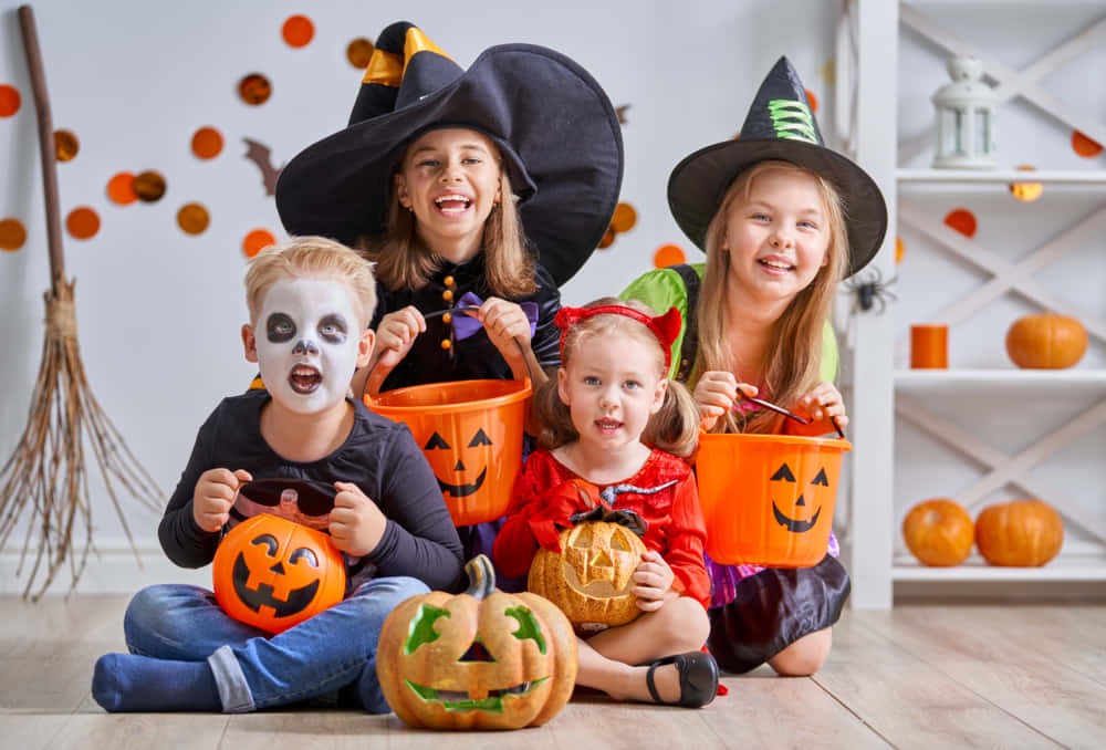 Những trò chơi cho bé ở nhà ngày lễ Halloween ấn tượng nhất