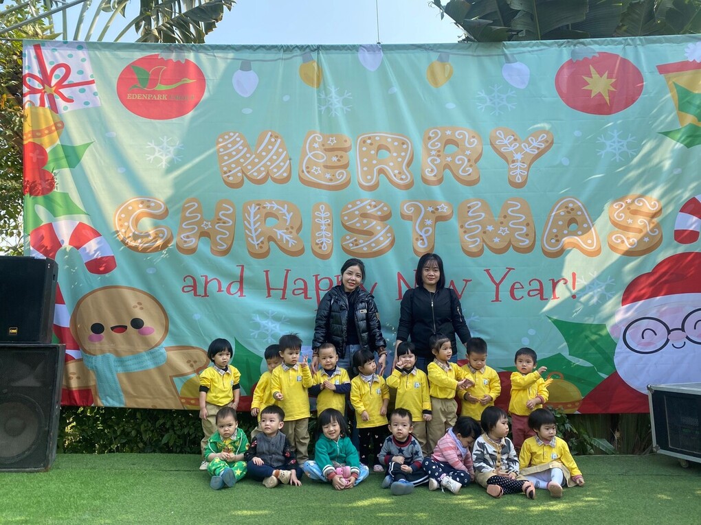 Tham quan khám phá trải nghiệm Công viên thực vật cảnh của lớp nhà trẻ D2 trường Mẫu giáo số 10