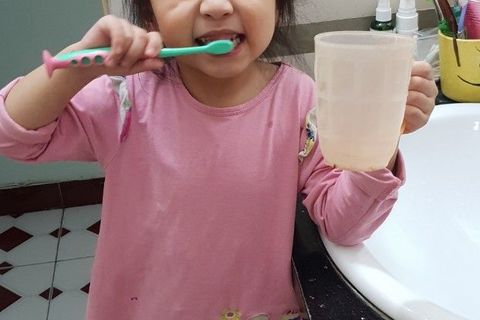 Dạy trẻ vệ sinh răng miệng ngay hôm nay