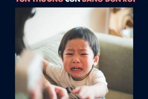 ĐIỀU BỐ MẸ NÊN LÀM  NẾU LỠ LÀM TỔN THƯƠNG CON BẰNG ĐÒN ROI