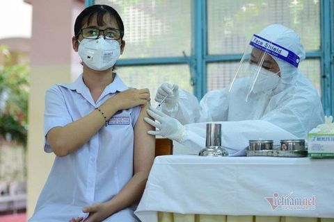 Dấu hiệu trẻ phải nhập viện sau khi tiêm vắc xin Covid-19