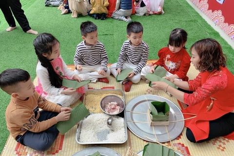 GIÚP TRẺ CHUẨN BỊ VÀ ĐÓN TẾT NGUYÊN ĐÁN