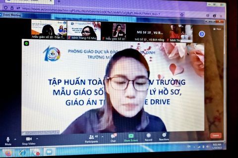Trường Mẫu giáo Số 10 tổ chức tập huấn quản lý hồ sơ, giáo án trên google drive cho CBGVNV.