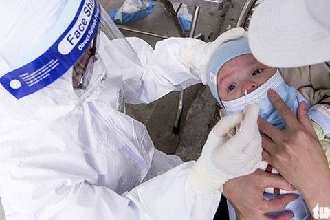 Vì sao trẻ test nhanh âm tính nhưng test PCR dương tính?