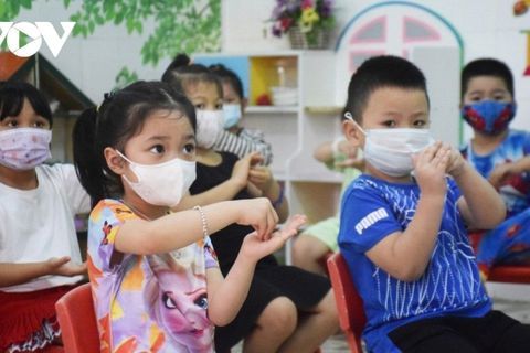 Nỗi băn khoăn cho trẻ mầm non quay trở lại trường học sau 10 tháng nghỉ dịch.