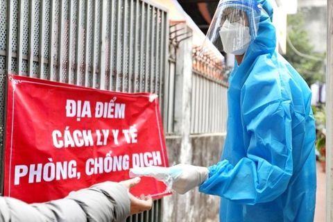 Nóng: Quy định mới với người mắc COVID-19 điều trị tại nhà