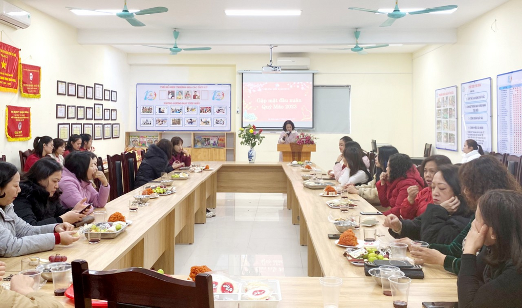 Trường Mẫu giáo Số 10 tổ chức gặp mặt và chúc Tết Cán bộ, giáo viên, nhân viên đầu xuân năm mới 2023.