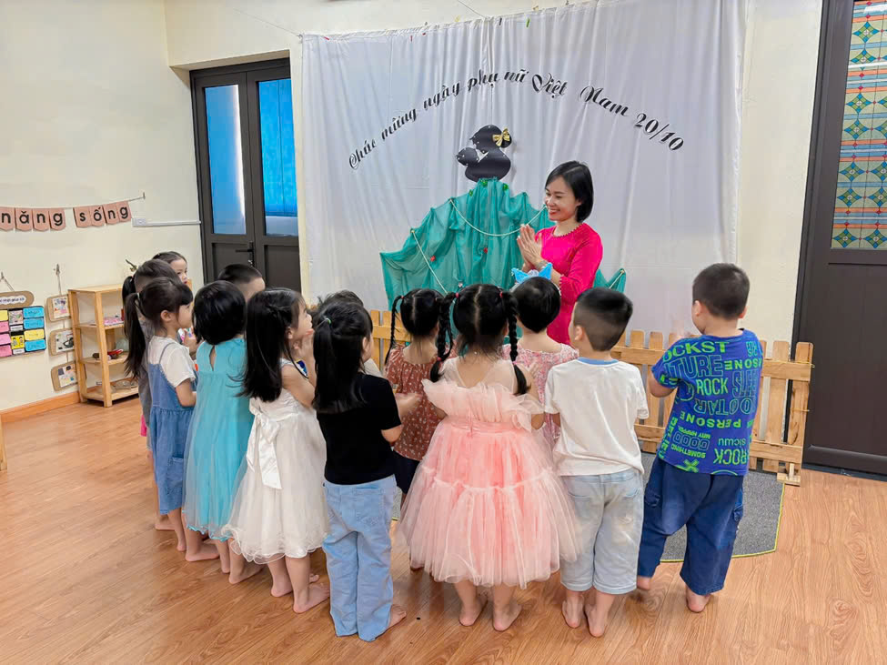 Lớp A3 và chuỗi hoạt động với tuần lễ áo dài