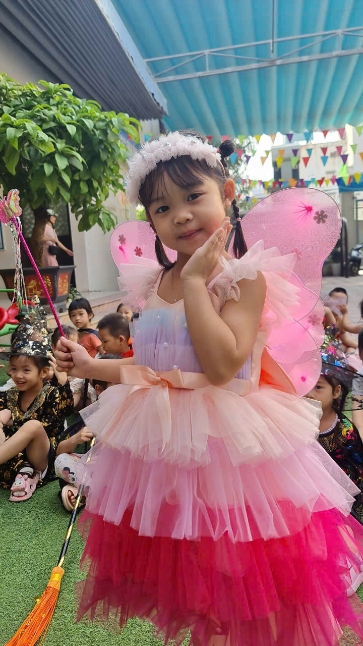 Lễ hội Halloween  huyền bí kì diệu của các bé lớp MGN - B3  Trường MG số 10