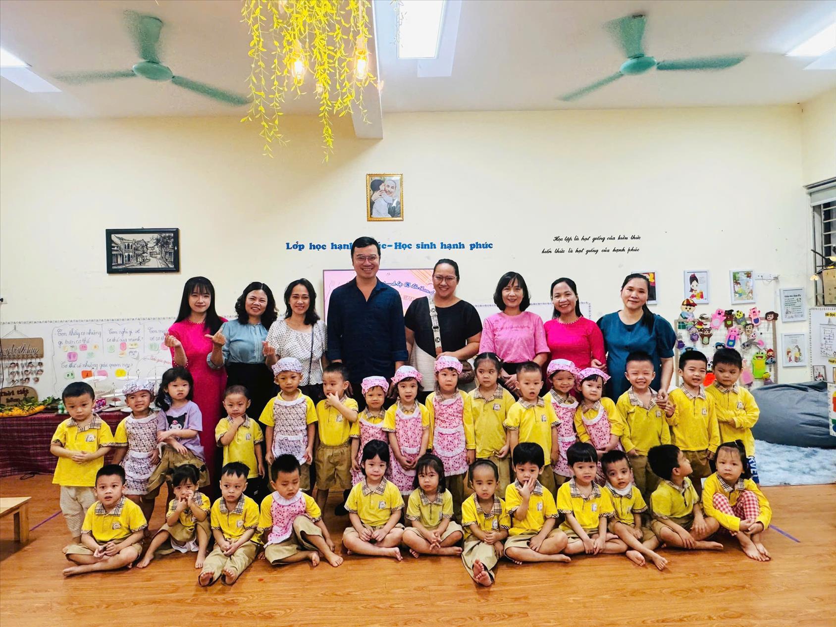 Hoạt động kết nối phụ huynh lớp C3: "Workshop trang trí Cupcake"