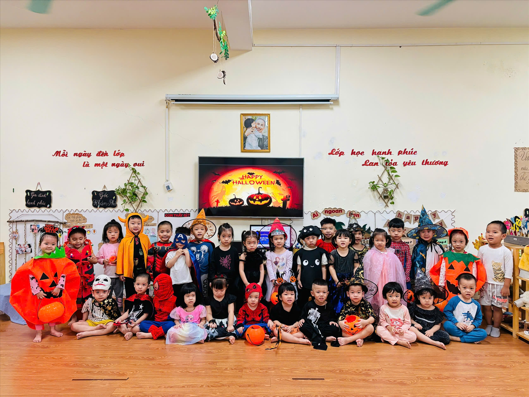 Lễ hội hóa trang Halloween của các con lớp MGB C2