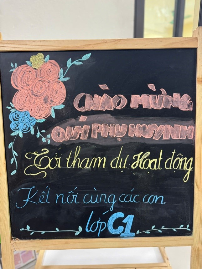 Lớp MG Bé C1 tổ chức giao lưu kết nối với phụ huynh  thông qua hoạt động giáo dục kỹ năng sống và kỹ năng lễ giáo