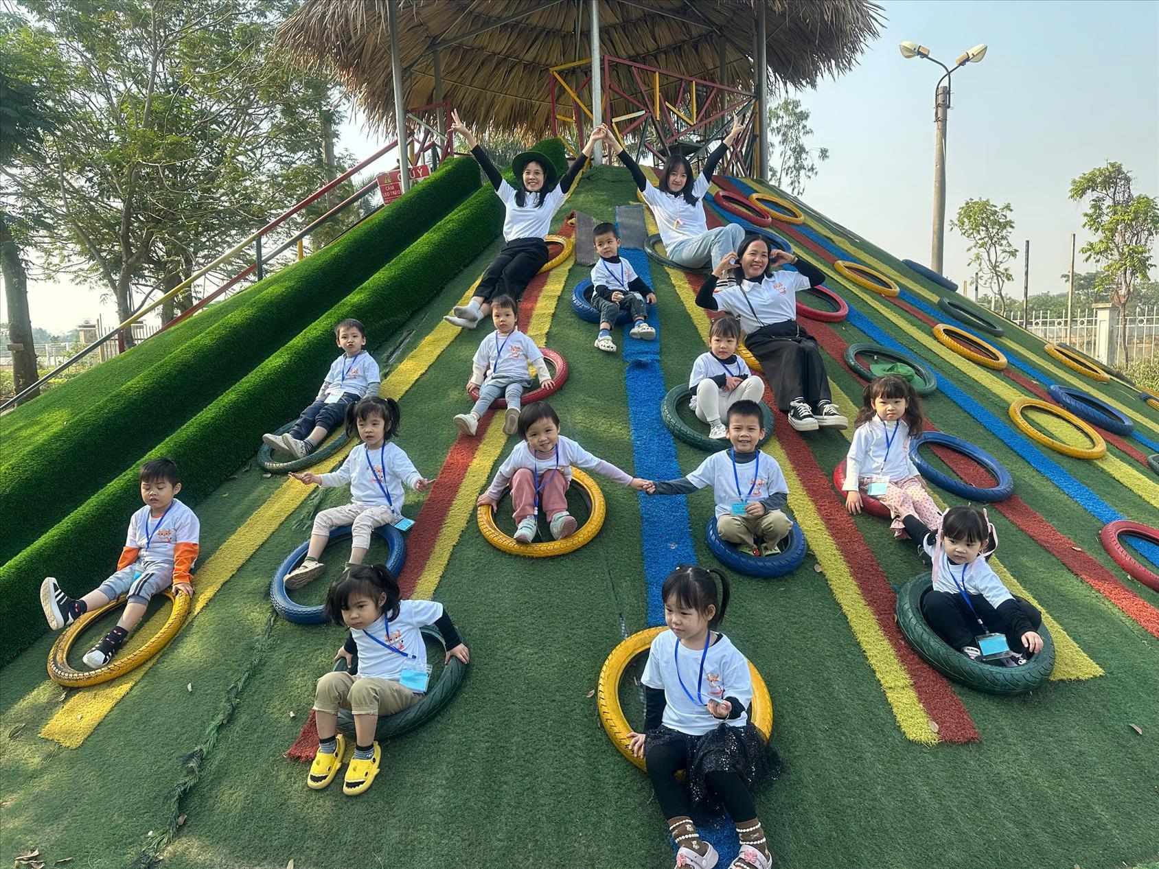 Chuyến tham quan dã ngoại đầy thú vị của các bé lớp C3 tại Trung tâm sinh thái V-ECO