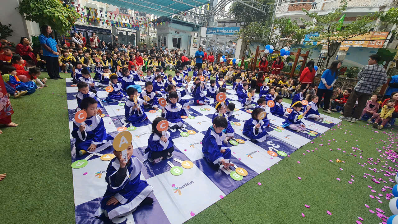 Các bé lớp MGN B2 tham gia cuộc thi Rung Chuông Vàng và  Chào đón năm mới 2025