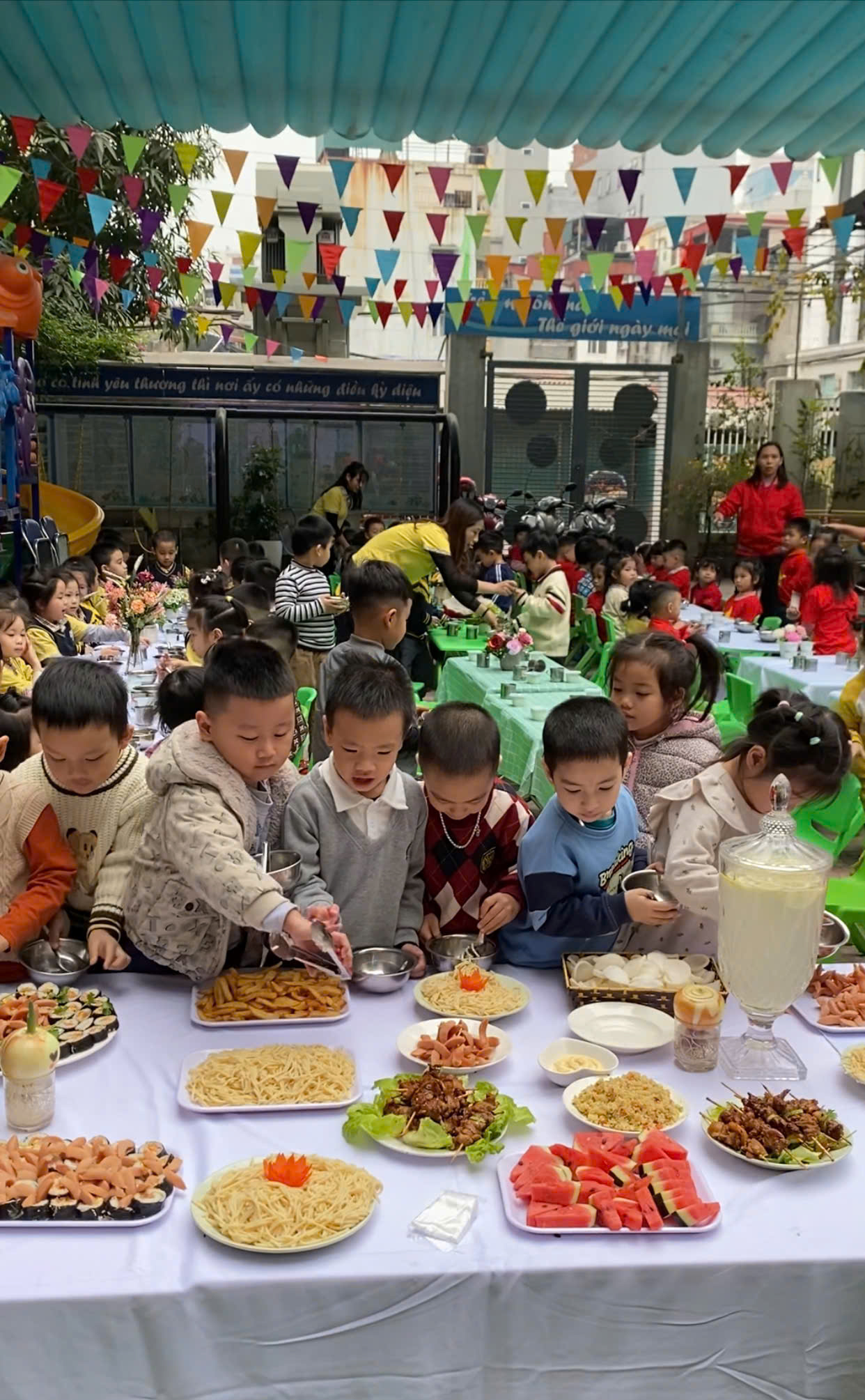 Chuỗi hoạt động "Chào Mừng Năm Mới" của lớp B1