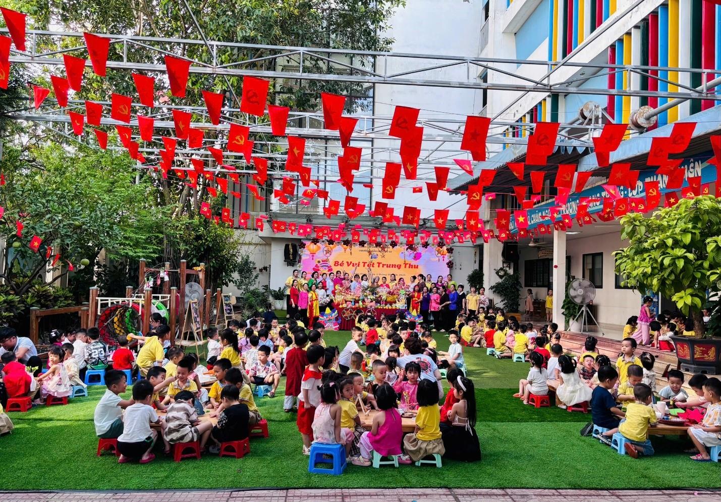 🏮 Trăng Rằm Yêu Thương - Lễ hội Trung thu 2025 tại Trường Mẫu giáo Số 10! 🏮