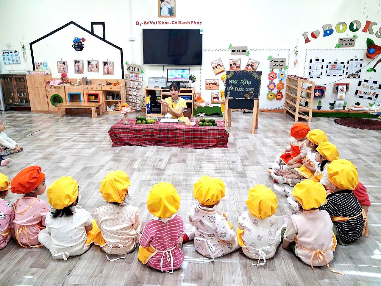 VẮT NƯỚC CAM – MỘT NGÀY THƠM MÁT CÙNG HOẠT ĐỘNG VẮT NƯỚC CAM CỦA CÁC BẠN NHỎ D1