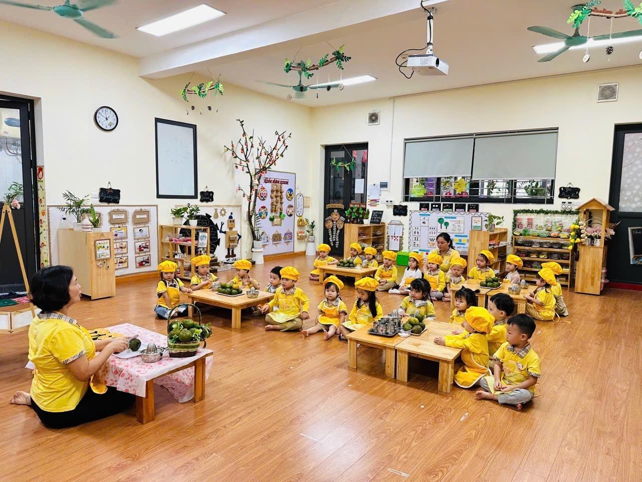 HOẠT ĐỘNG TRẢI NGHIỆM: BÉ TẬP PHA NƯỚC CAM