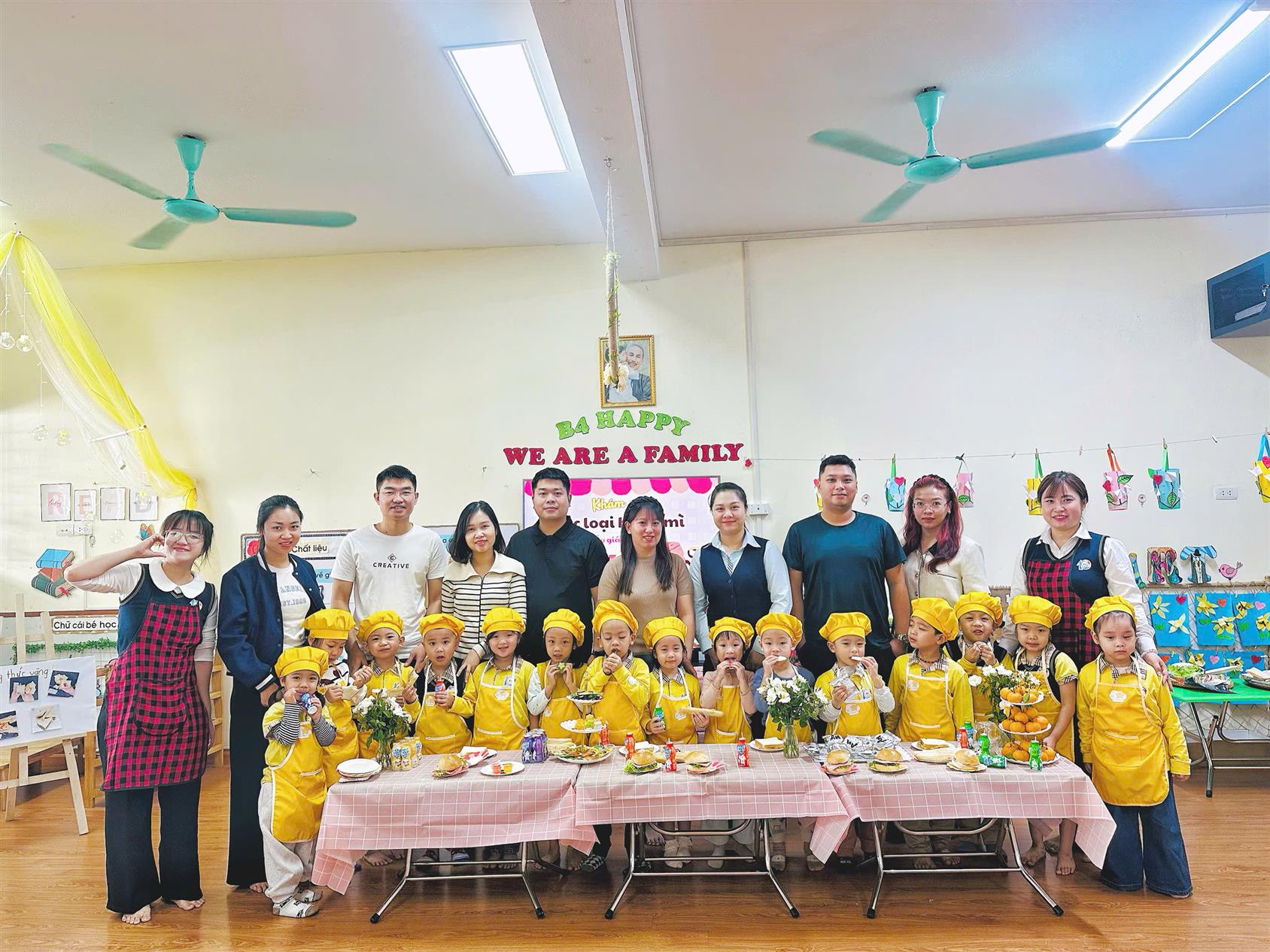 Kết nối yêu thương – Các bé lớp B4 khám phá thế giới bánh mì cùng bố mẹ