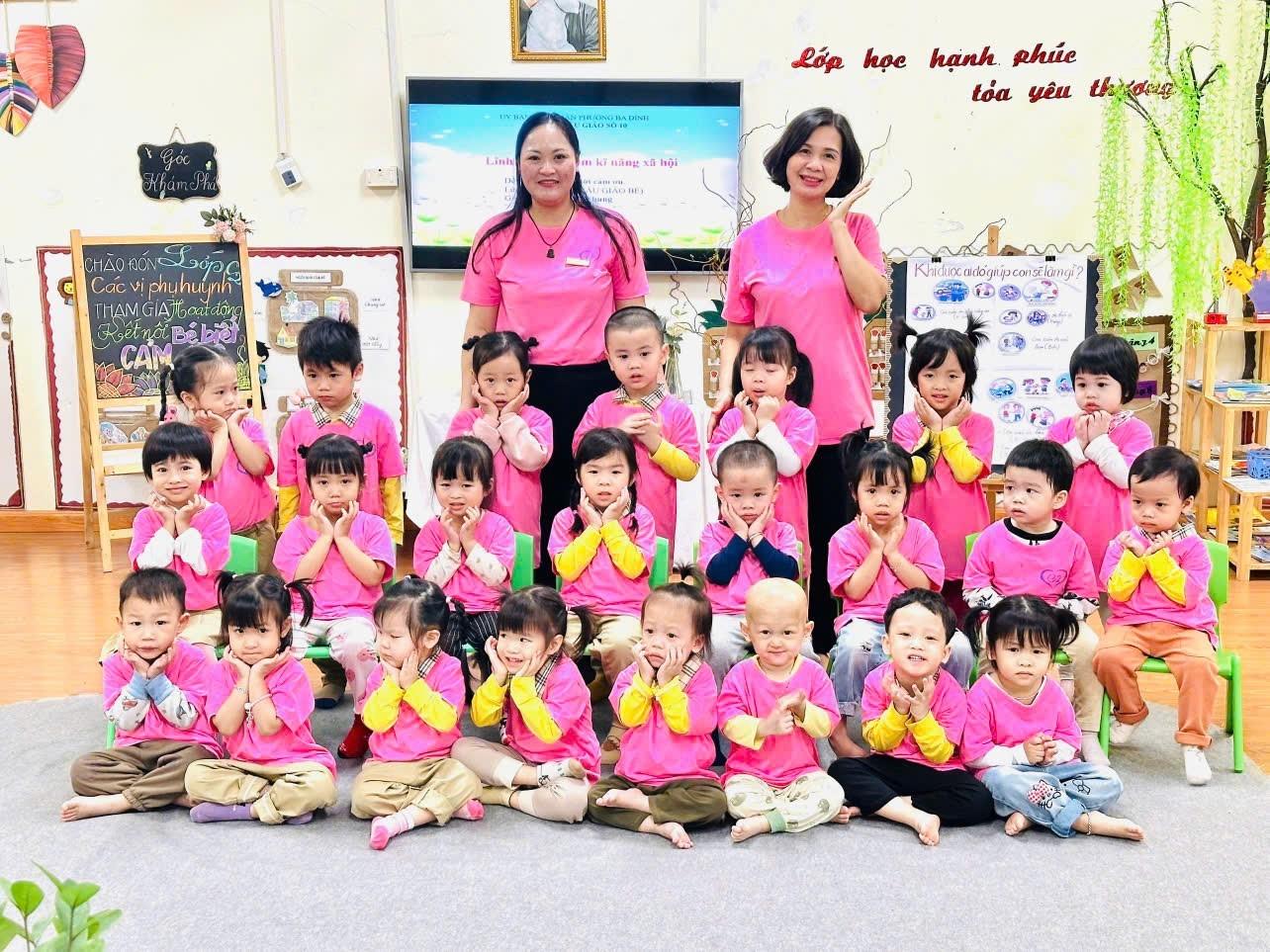 Kết nối yêu thương – Các bé lớp C2 dạy trẻ nói lời cảm ơn