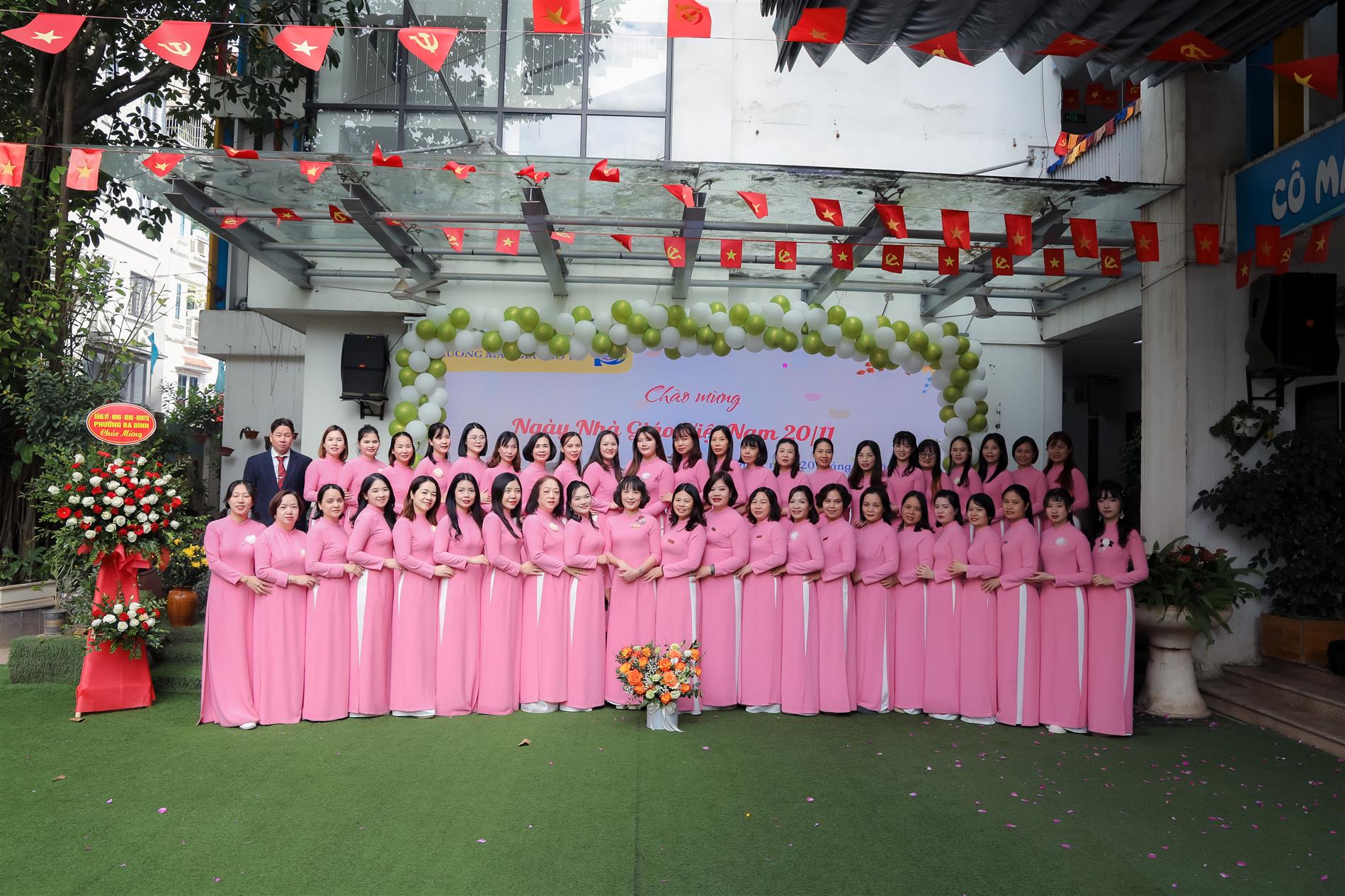 LỜI TRI ÂN SÂU SẮC GỬI ĐẾN CÁC CÔ GIÁO THÂN YÊU – KỶ NIỆM NGÀY NHÀ GIÁO VIỆT NAM 20/11  TRƯỜNG MẪU GIÁO SỐ 10 RỰC SỠ SẮC HOA TRI ÂN