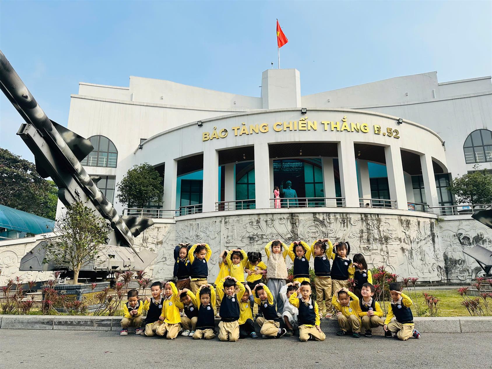 Hành trình khám phá – Bé lớp B4 khám phá Bảo tàng B52 nhân ngày 22/12