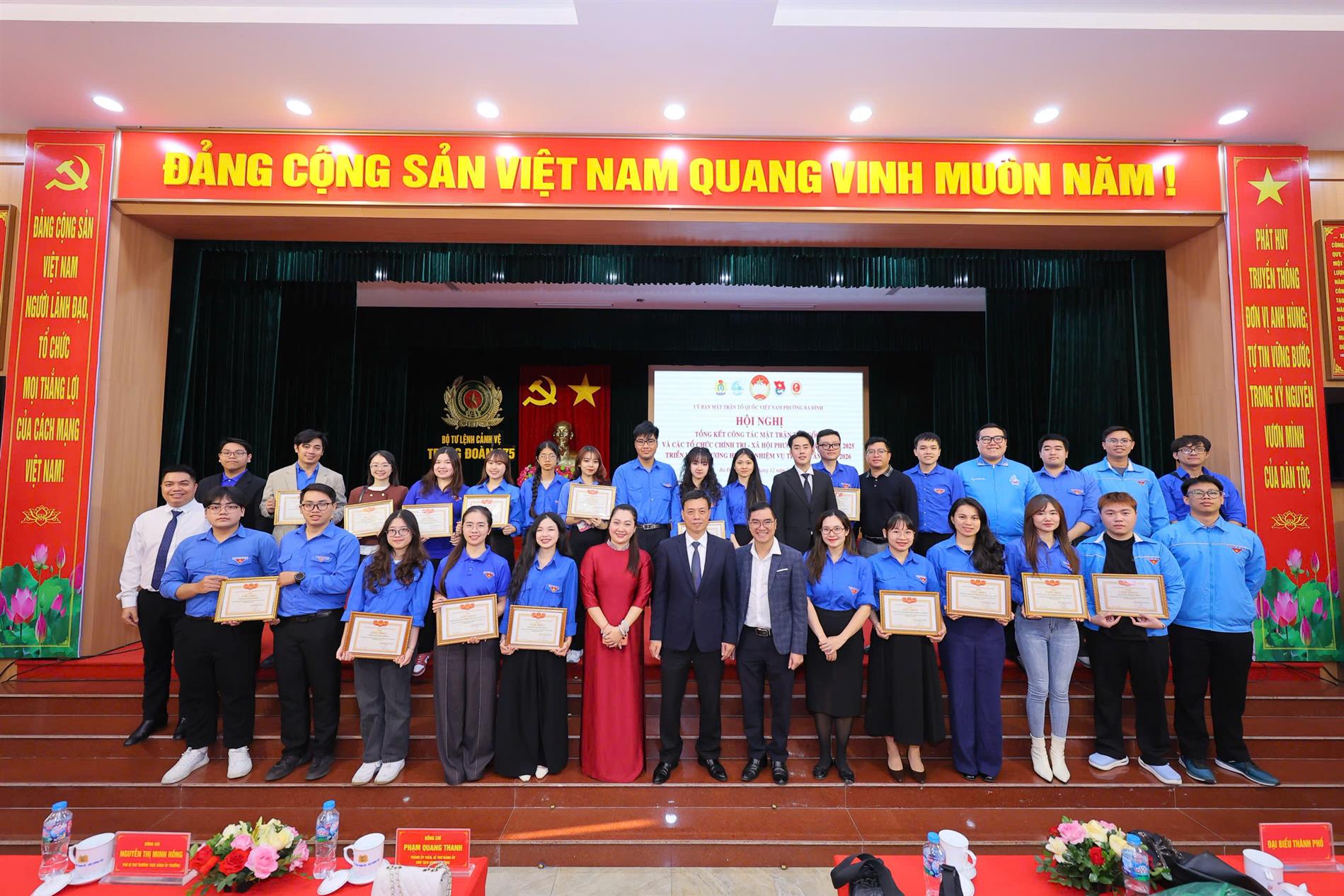 Chi đoàn Trường Mầm non Số 10 vinh dự nhận Giấy khen vì thành tích xuất sắc tiêu biểu trong công tác Đoàn của phường Ba Đình