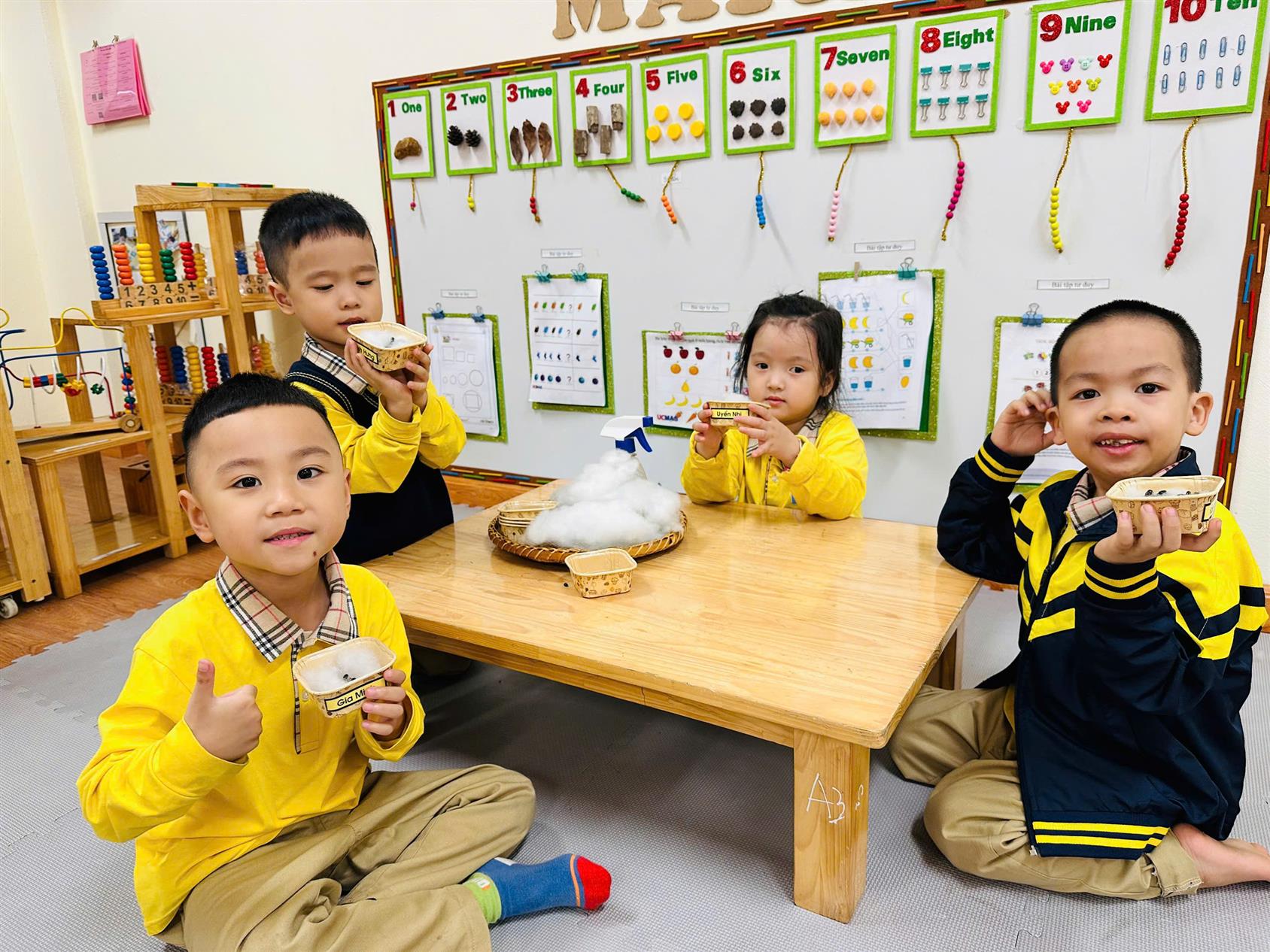 Gieo hạt đỗ yêu thương – Các bạn nhỏ lớp B4 khám phá điều kỳ diệu với hoạt động trải nghiệm phòng STEAM