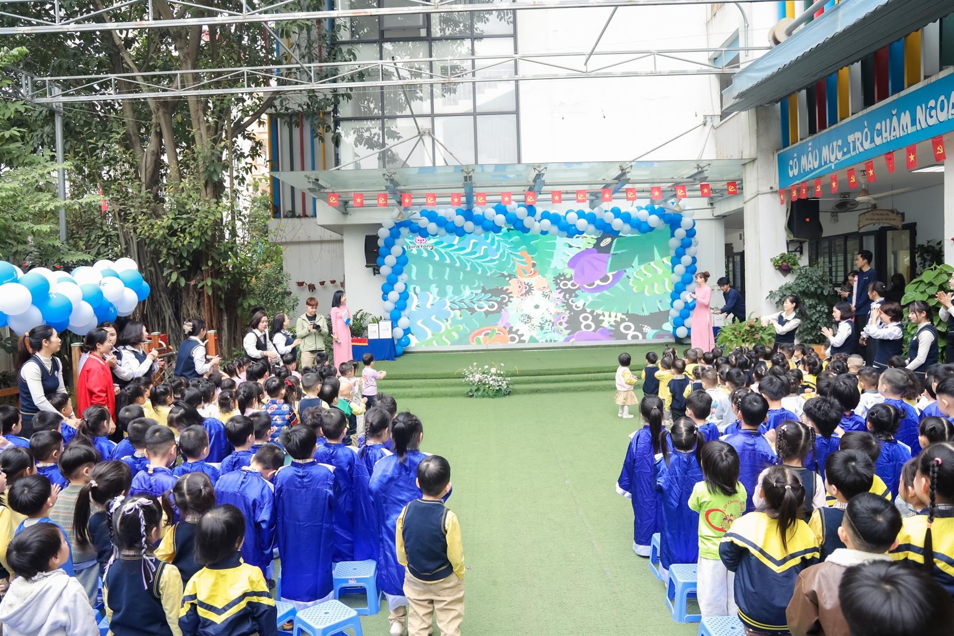 Trường Mầm non Số 10 tổ chức chương trình “Happy New Year 2026” phối hợp với trung tâm ngoại ngữ Enspire tổ chức cuộc thi “Rung chuông vàng - Tỏa sáng tài năng Tiếng Anh cùng Enspire 2025” - Sân chơi hấp dẫn dành cho các bé.