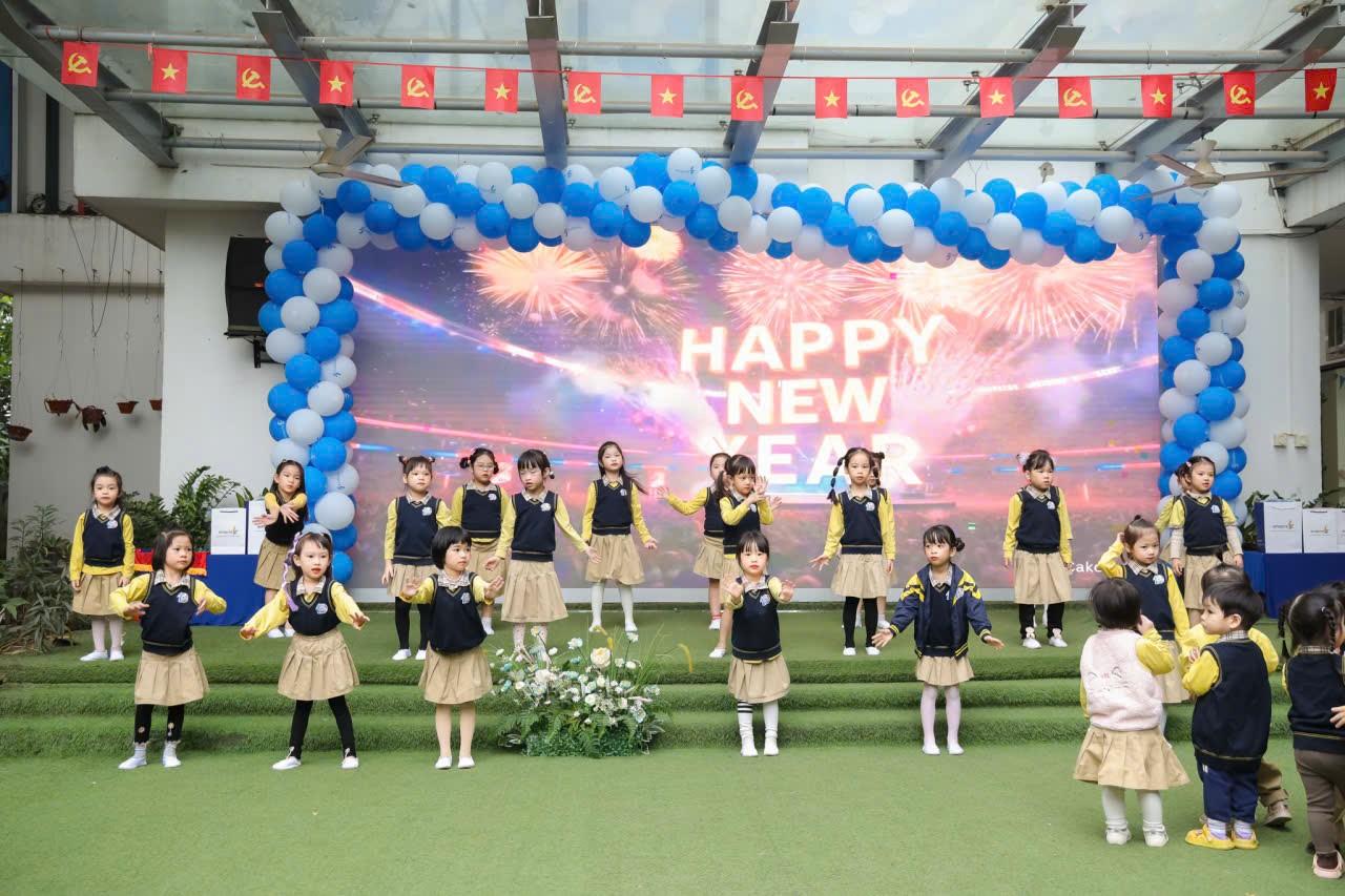 Ngày hội tiếng anh “Rung chuông vàng” – Sân chơi bổ ích cho các bé mầm non.