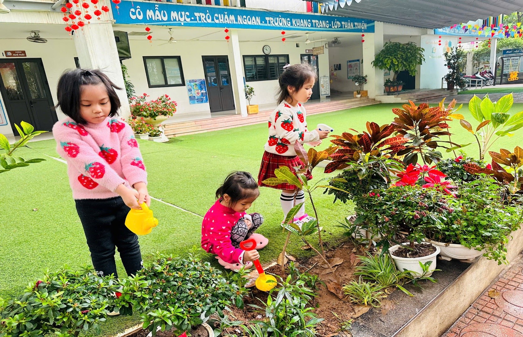 Lớp Mẫu Giáo Lớn A4 hưởng ứng ngày Tết trồng cây!