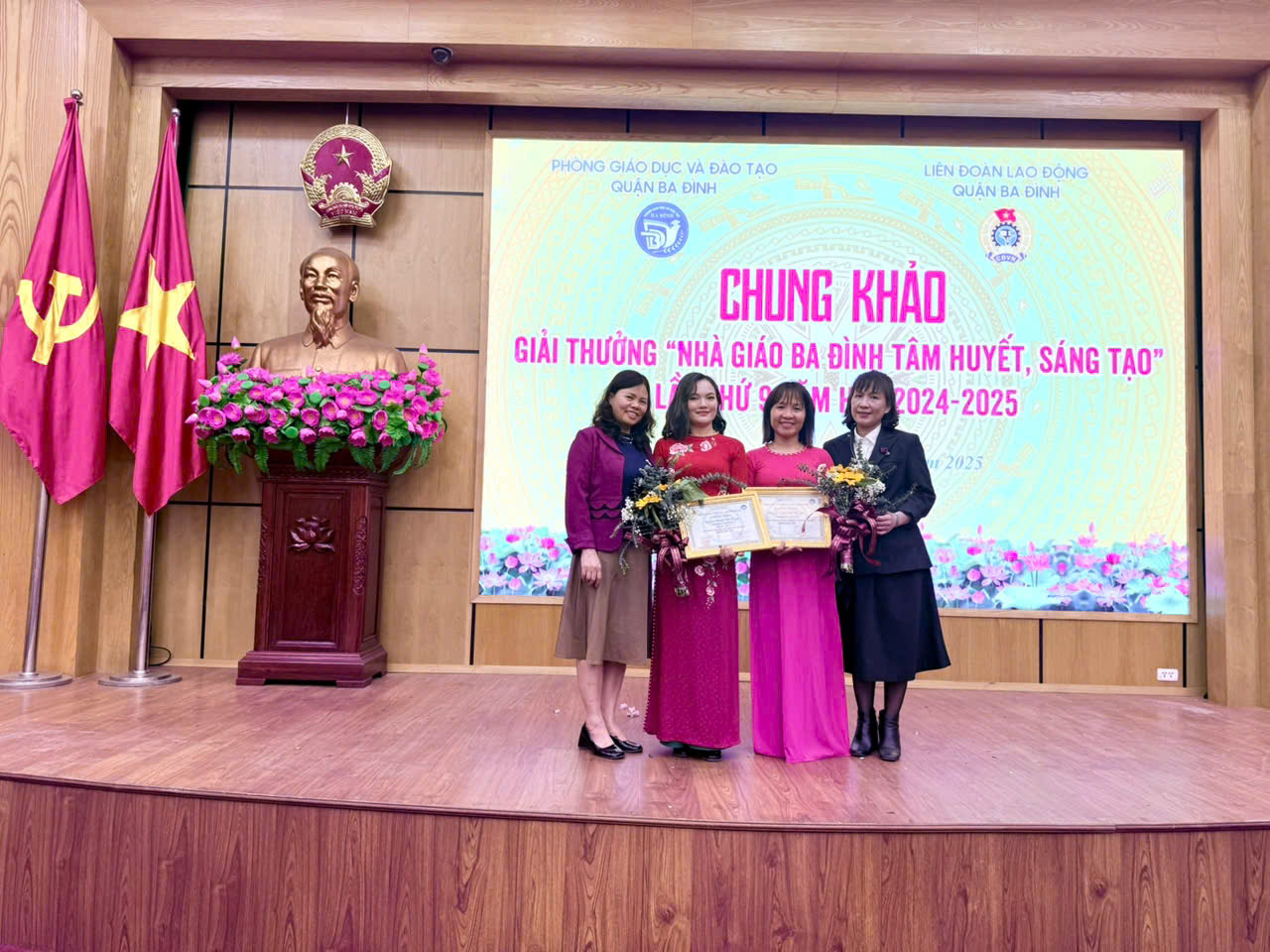 Cô giáo Dương Thu Giang – Phó Hiệu trưởng trường Mẫu giáo Số 10 đạt Giải xuất sắc chung khảo Giải thưởng “Nhà giáo Ba Đình Tâm huyết sáng tạo” lần thứ 9 năm học 2024-2025.