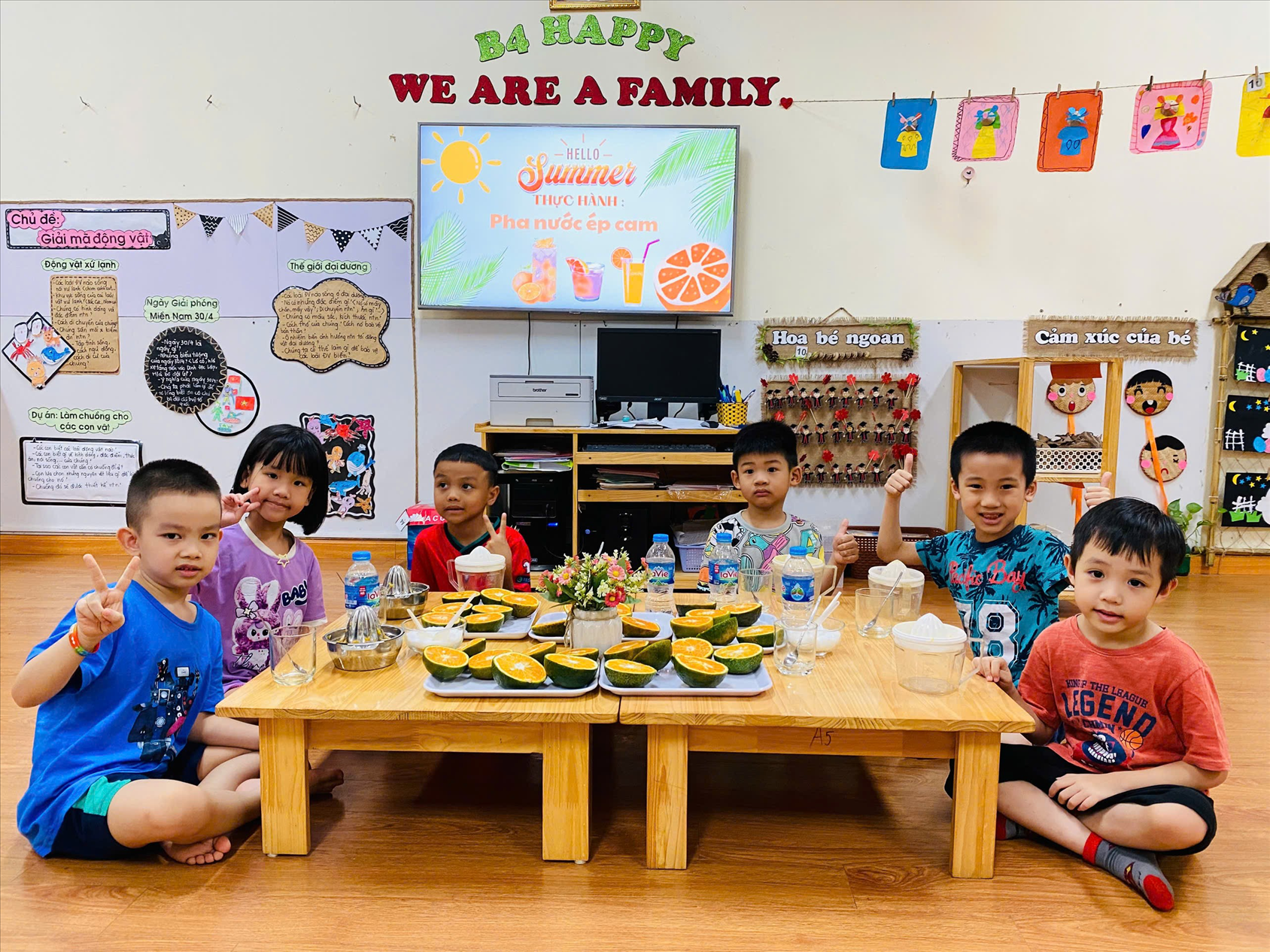 Lớp MGL A5 trường Mẫu Giáo Số 10 với trải nghiệm “Vắt nước cam”