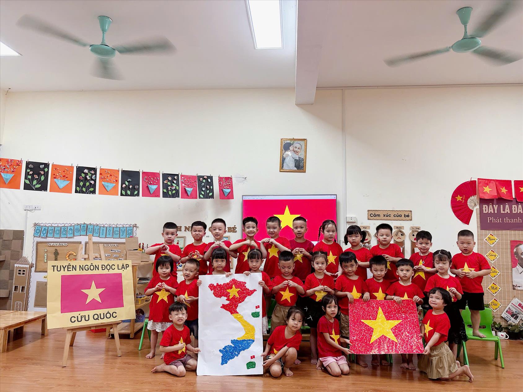 Tinh thần yêu nước của các bạn nhỏ lớp MGN B1 !