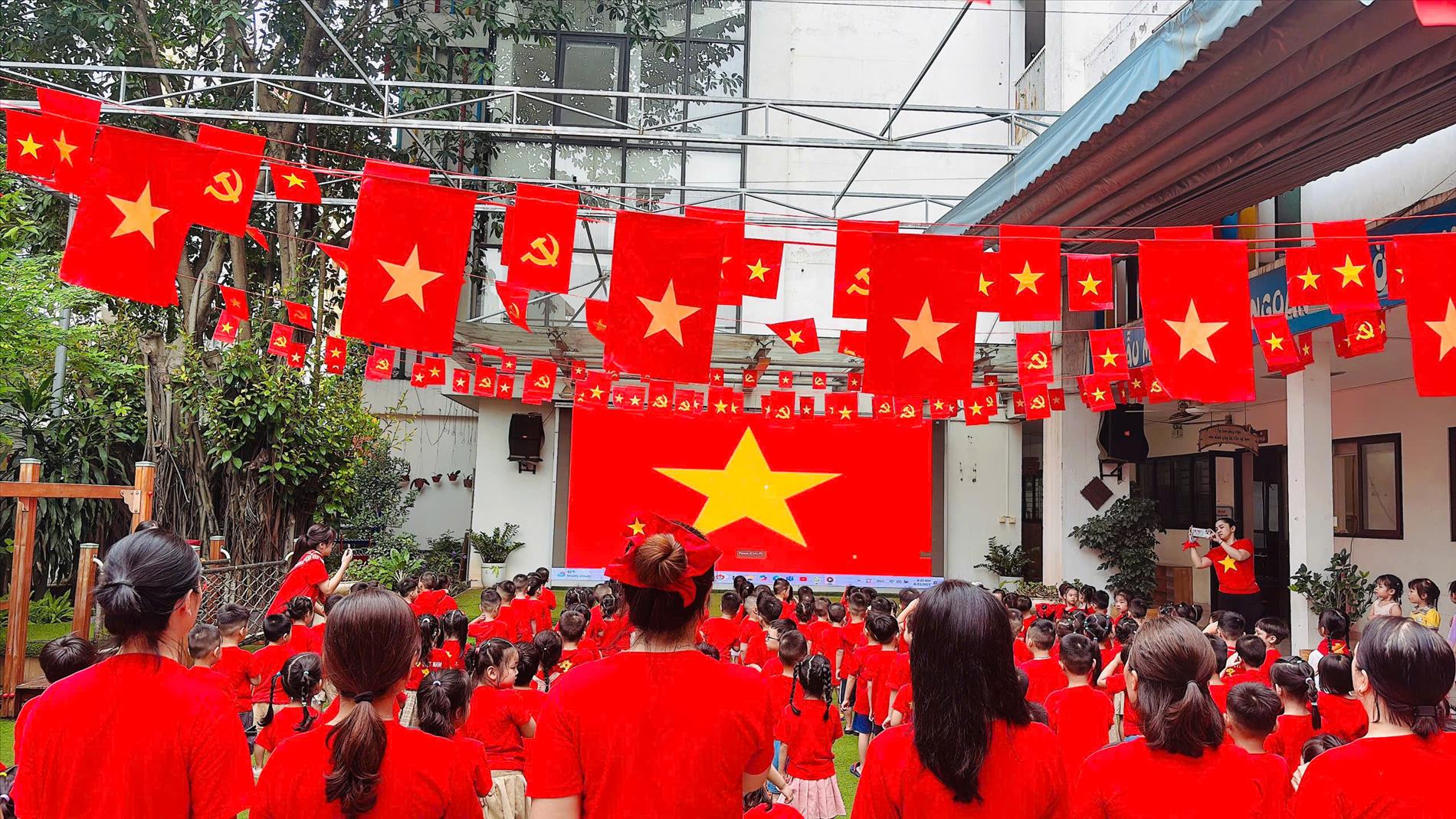 Trường Mẫu giáo số 10 chào mừng kỉ niệm 80 năm Cách mạng Tháng Tám và Quốc khánh nước CHXHCN Việt Nam