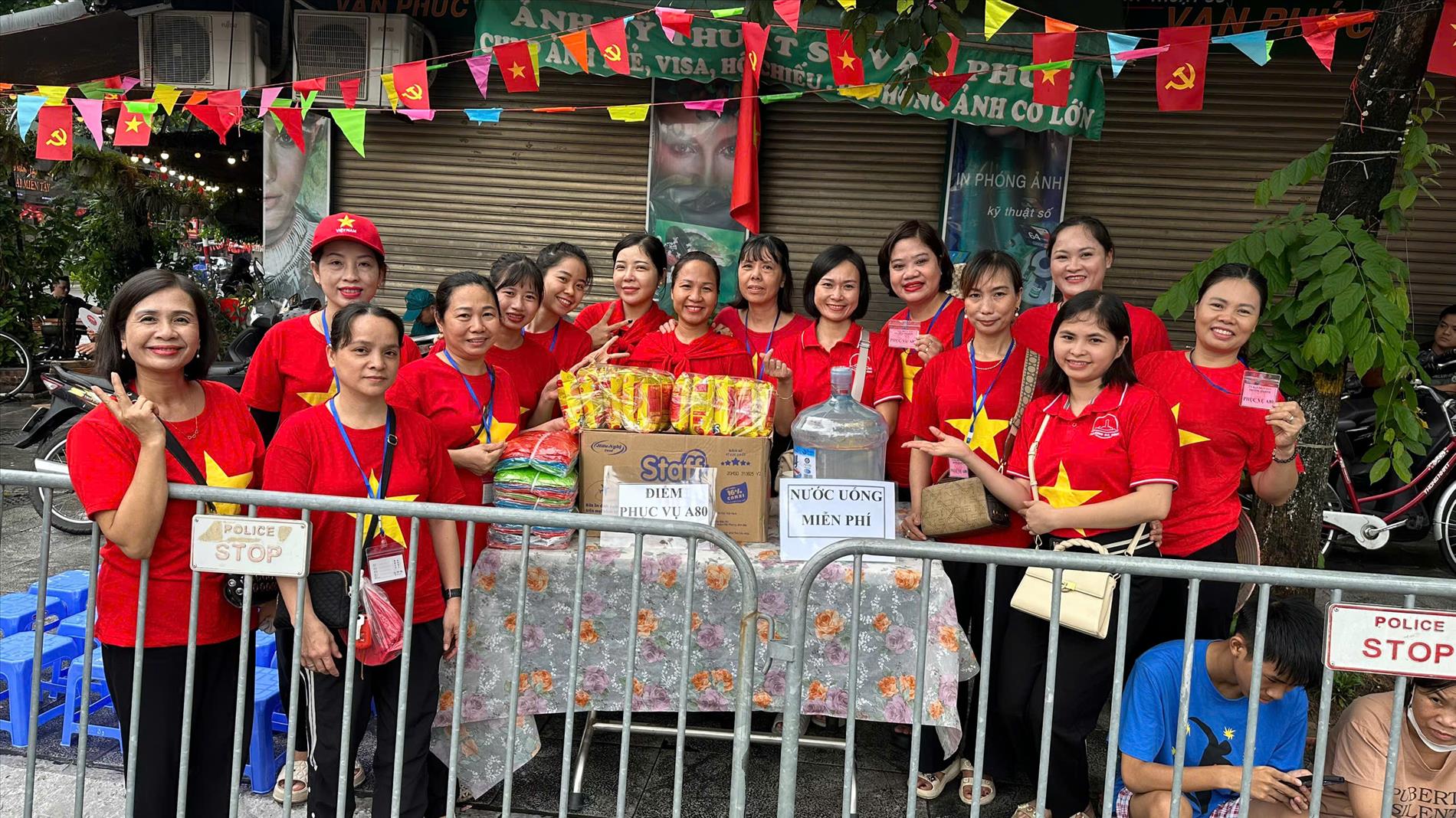 Giáo viên trường Mẫu giáo số 10 tham gia phục vụ A80 – Lan tỏa những giá trị tốt đep