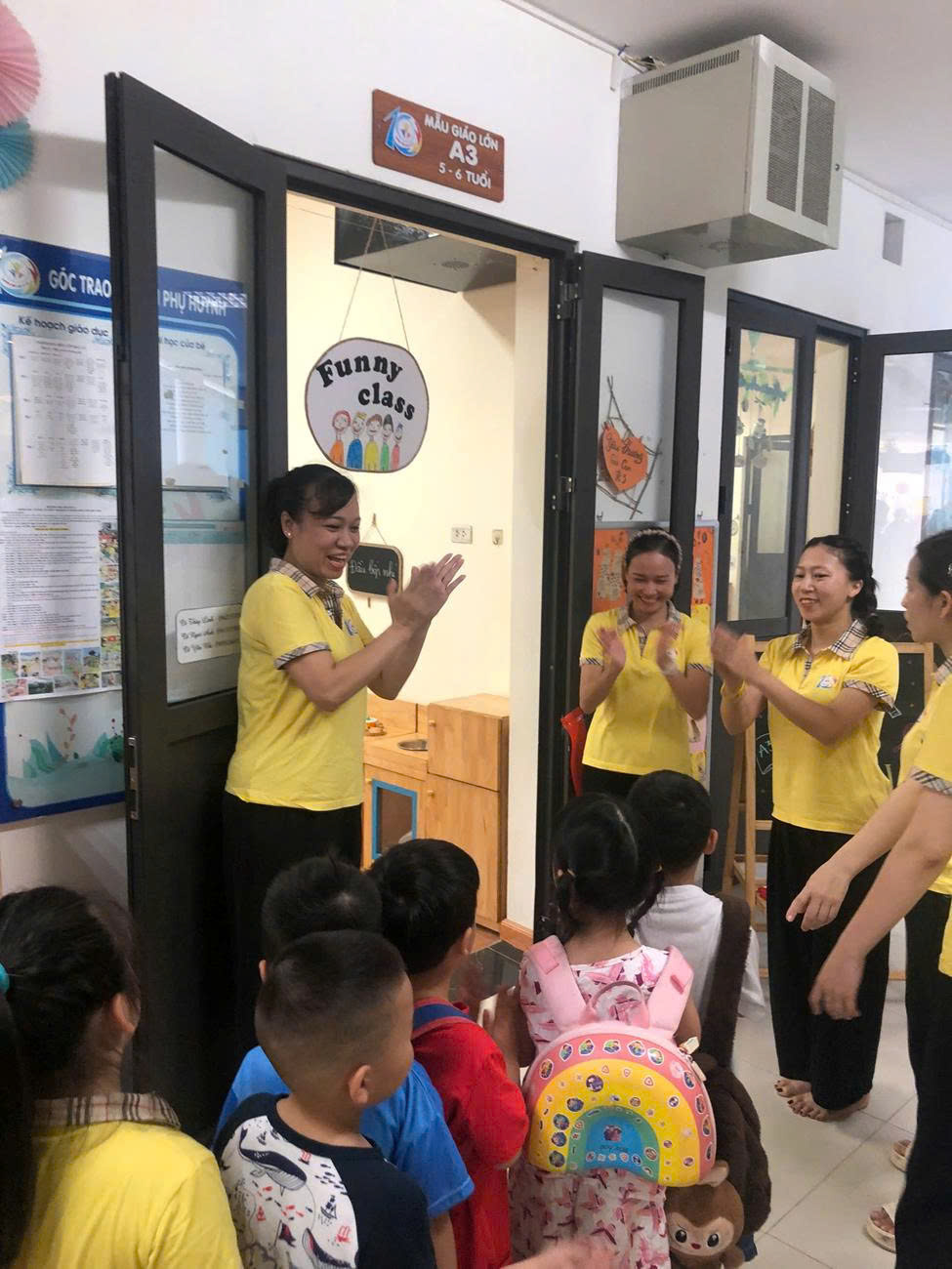 LỚP MGL A3 HÂN HOAN CHÀO ĐÓN CÁC BẠN NHỎ LỚP MGN B3