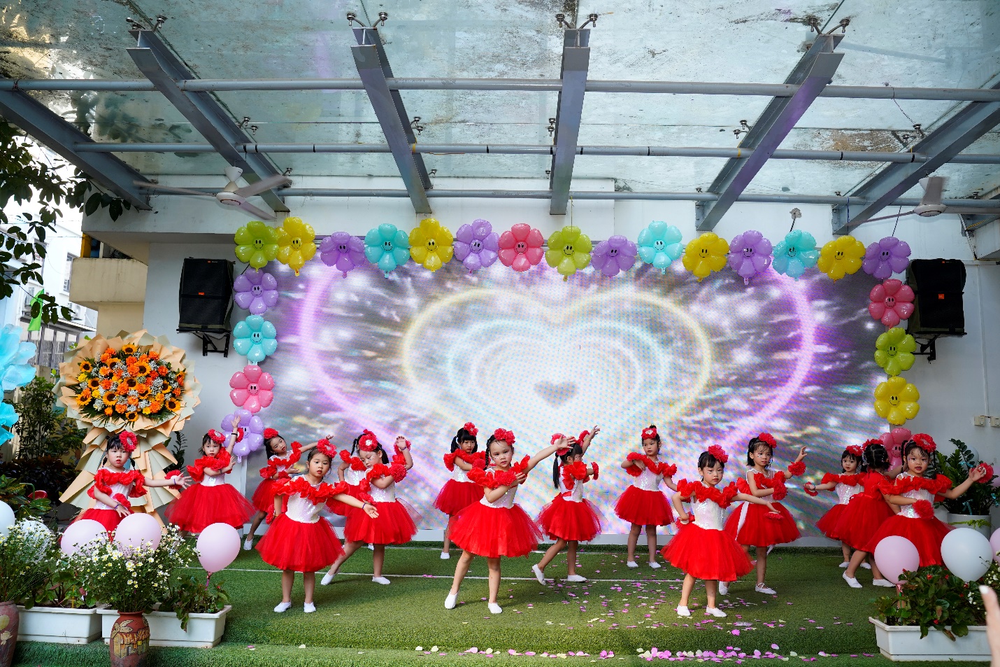 C:\Users\Admin\Downloads\_UMI3899 (1).JPG