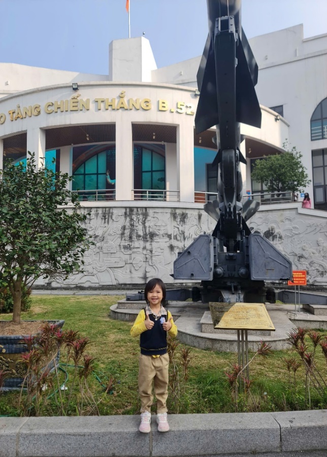 C:\Users\Mss Ban\Desktop\anh b52\z7344538899040_e776fef88bc99f0fb03e90576b540789.jpg