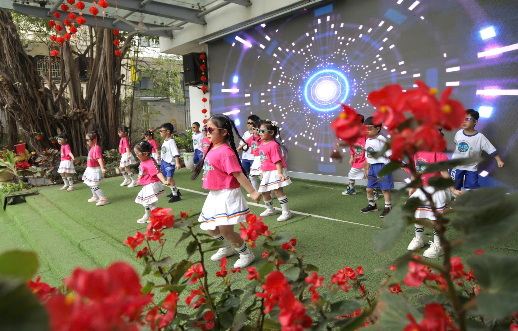 C:\Users\ADMIN\Desktop\ảnh a4. 2024-2025\Bé khỏe, bé ngoan\z6316500467772_8d6ff811f00a26173e3dcde4104b9b1e.jpg