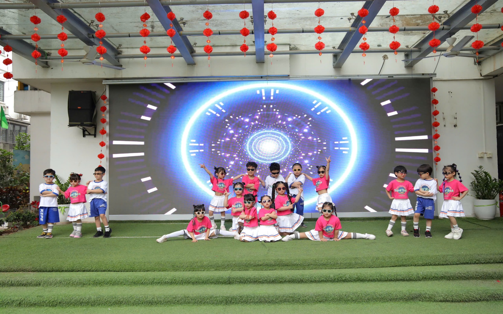 C:\Users\ADMIN\Desktop\ảnh a4. 2024-2025\Bé khỏe, bé ngoan\z6316500552749_97688ca08a6e70a85e3e573d9ebabb6c.jpg